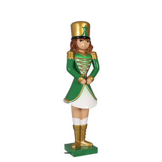 CALLY NUTCRACKER